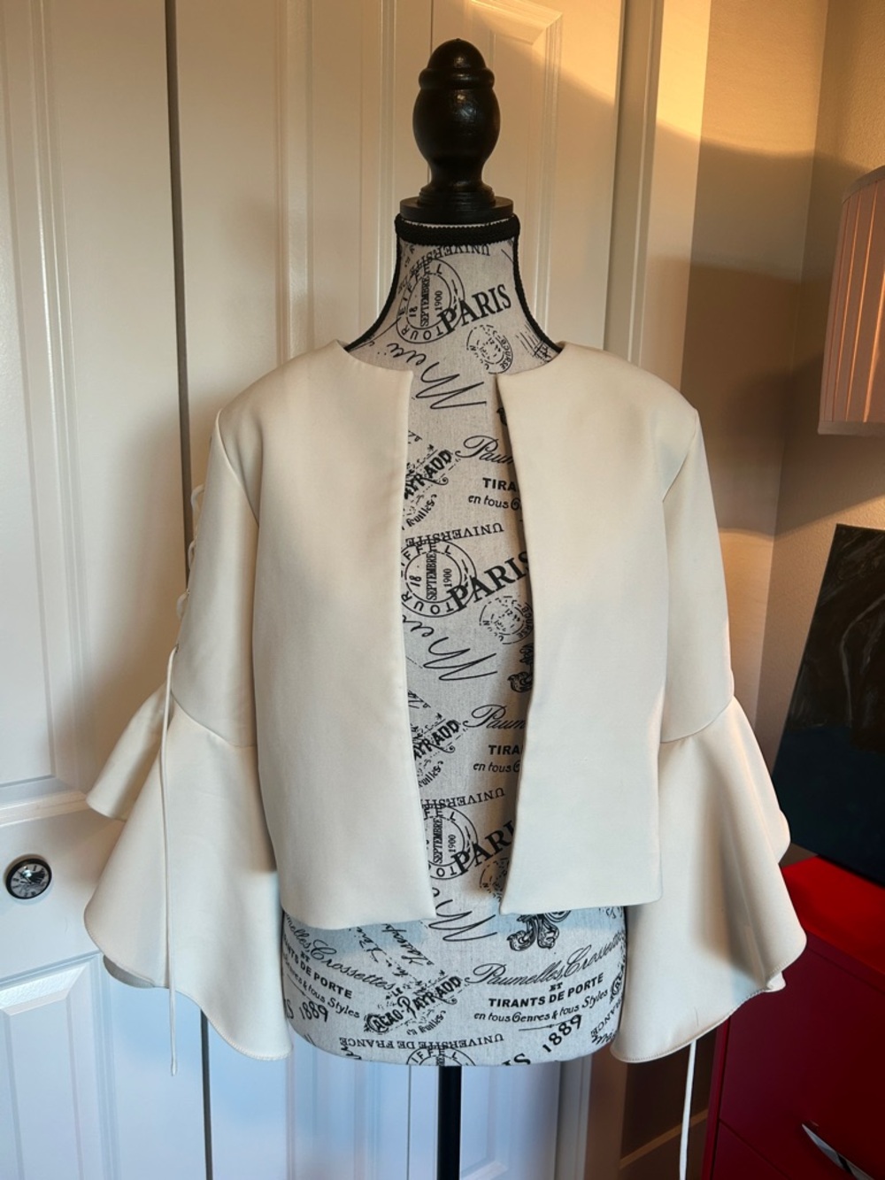 Vince Camuto Ivory Open-Front Ruffle Bell Sleeve Jacket